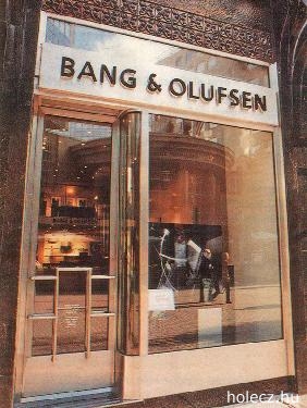 Bang & Olufsen rozsdamentes szerkezetű üzletportál Bang & Olufsen rozsdamentes szerkezetű üzletportál